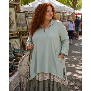 D&Co Plus Size 1X Sage Green Quarter Zip Tunic Top Lagenlook Boho Artsy Pockets